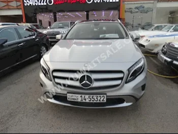 Mercedes-Benz  250  GLA  2015  18,000  SUV  Automatic  8  Leather  RWD  Silver  Gasoline