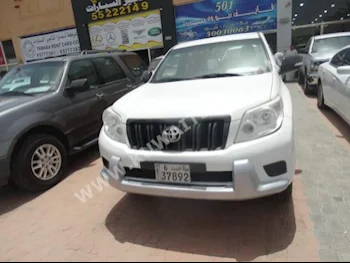 Toyota  TX  Prado  2011  188,000  SUV  Automatic  6  Cloth  RWD  White  Gasoline