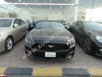 فورد  جي تي  موستانغ  2015  90,000  كوبيه \ سبورت  اتوماتك  6  جلد  دفع خلفي  أسود  بنزين