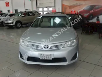 تويوتا  جي ال  كامري  2015  55,000  سيدان  اتوماتك  4  مخمل  دفع أمامي  فضي  بنزين