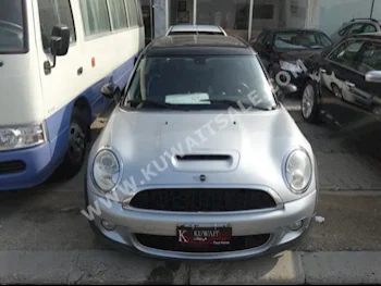 Mini  S  Cooper  2008  133,000  Hatchback  Automatic  4  Leather  FWD  Silver  Gasoline