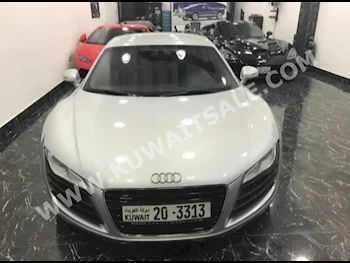 اودي  آر 8  2008  63,000  كوبيه \ سبورت  اتوماتك  10  جلد  دفع خلفي  رصاصي  بنزين
