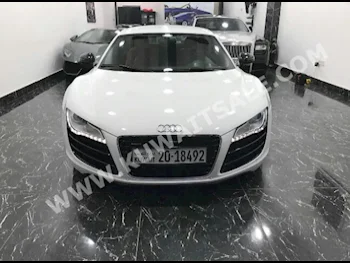 اودي  آر 8  2010  119,000  كوبيه \ سبورت  اتوماتك  10  جلد  دفع رباعي  أبيض  بنزين