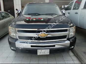 Chevrolet  LT  Silverado  2008  130,000  Pick Up  Automatic  8  Leather  4WD  Black  Gasoline