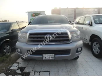 Toyota  EXR  Sequoia  2013  151,000  SUV  Automatic  8  Cloth  4WD  Silver  Gasoline