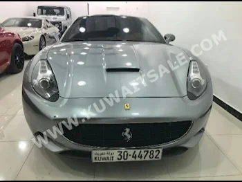 فيراري  تي  كليفورنيا اف 1  2010  77,000  كوبيه \ سبورت  اف - 1  8  جلد  دفع خلفي  رصاصي  بنزين