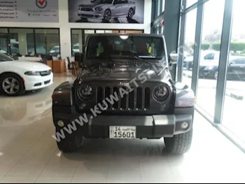 Jeep  Rubicon  Wrangler  2016  55,000  SUV  Automatic  6  Leather  4WD  Gray  Gasoline