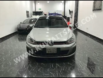 فوكس واغن  جي تي اّي  غولف  2015  64,000  سيدان  اتوماتك  4  مخمل  دفع رباعي  رصاصي  بنزين