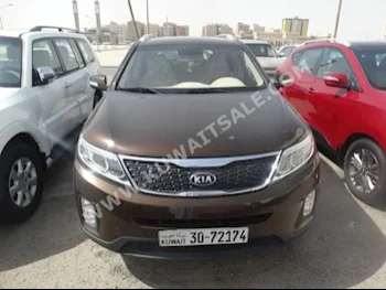 Kia  Sorento  2015  30,000  SUV  Automatic  6  Cloth  FWD  Brown  Gasoline