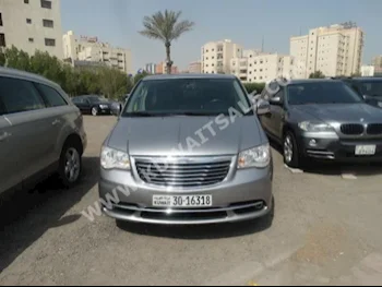 Chrysler  Grand Voyager  2013  75,000  Van / Bus  Automatic  6  Leather  4WD  Silver  Gasoline