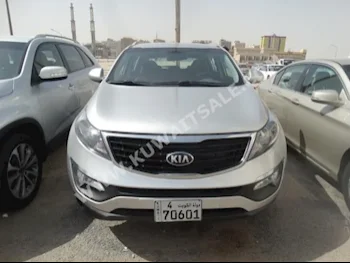Kia  Sportage  2015  62,000  SUV  Automatic  4  Cloth  FWD  Silver  Gasoline