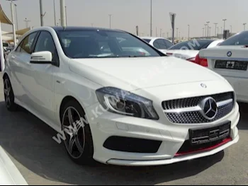 Mercedes-Benz  250  A-Class  2015  0  Hatchback  Tiptronic  4  Leather  RWD  White  Gasoline