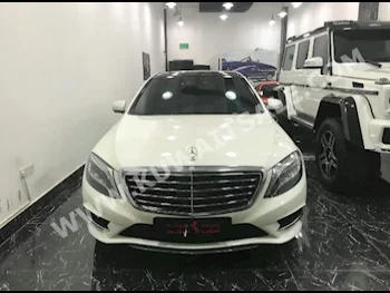 مرسيدس - بنز  400  اس - كلاس  2015  56,000  سيدان  اتوماتك  6  جلد  دفع خلفي  أبيض  بنزين