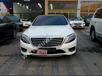 مرسيدس - بنز  400  اس - كلاس  2014  80,000  سيدان  اتوماتك  6  جلد  دفع خلفي  أبيض  بنزين