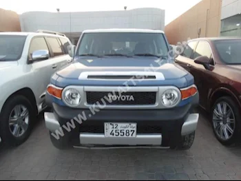 Toyota  GXR  FJ Cruiser  2013  135,000  SUV  Automatic  6  Cloth  4WD  Sky Blue  Gasoline