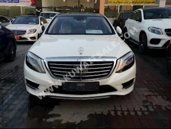 مرسيدس - بنز  500  اس - كلاس  2014  33,000  سيدان  اتوماتك  8  جلد  دفع خلفي  أبيض مطفي  بنزين