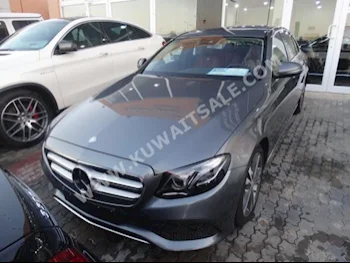 مرسيدس - بنز  200  اي - كلاس  2017  22,000  كوبيه \ سبورت  اتوماتك  4  جلد  دفع خلفي  رمادي  بنزين
