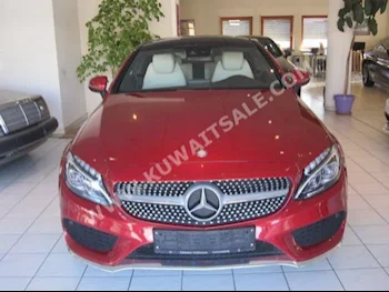 مرسيدس - بنز  250  اي - كلاس  2017  14,000  كوبيه \ سبورت  اتوماتك  4  جلد  دفع خلفي  عنابي  بنزين