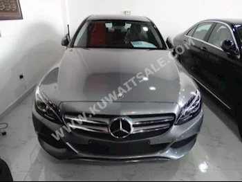 مرسيدس - بنز  200  سي - كلاس  2016  28,000  سيدان  اتوماتك  4  جلد  دفع خلفي  رمادي  بنزين