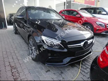 مرسيدس - بنز  63 AMG  سي - كلاس  2016  18,000  سيدان  اتوماتك  8  جلد  دفع خلفي  أسود  بنزين