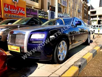رولز - رويس  غوست  2011  60,000  سيدان  اتوماتك  12  جلد  دفع خلفي  أزرق غامق  بنزين