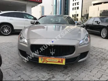 مزاراتي  كواتروبورتي  2015  61,000  سيدان  اتوماتك  6  جلد  دفع خلفي  ذهبي  بنزين