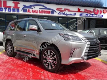 لكزس  570  ال اكس  2018  0  اس يو في  اتوماتك  8  جلد  دفع رباعي  رمادي  بنزين