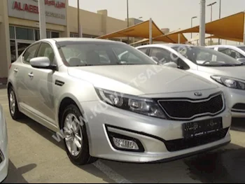 كيا  اوبتما  2015  111,000  سيدان  اتوماتك  4  مخمل  دفع أمامي  فضي  بنزين