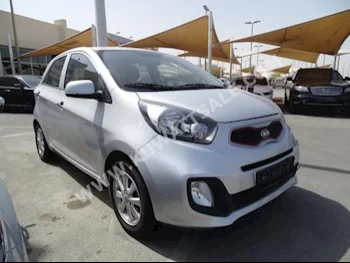 كيا  بكانتو  2015  98,000  هاتشباك  اتوماتك  4  مخمل  دفع أمامي  فضي  بنزين