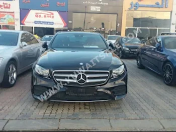 مرسيدس - بنز  400  اي - كلاس  2017  5,000  سيدان  اتوماتك  6  جلد  دفع خلفي  أسود  بنزين
