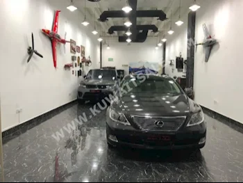 لكزس  460 L  ال اس  2008  78,000  سيدان  اتوماتك  8  جلد  دفع خلفي  رمادي  بنزين