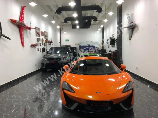 Mclaren  MP4- 12C  2016  11,000  Coupe / Sport  Automatic  12  Leather  4WD  Orange  Gasoline