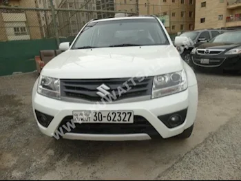 سوزوكي  غراند فيتارا  2016  90,000  اس يو في  اتوماتك  4  جلد  دفع خلفي  أبيض  بنزين