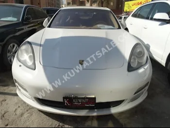 بورش  4S  بانميرا  2010  79,000  سيدان  اتوماتك  8  جلد  دفع خلفي  أبيض  بنزين