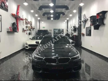 بي ام دبليو  540i  الفئة - الخامسة  2017  2,500  كوبيه \ سبورت  اتوماتك  6  جلد  دفع خلفي  أسود  بنزين