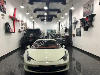 فيراري  458  2010  73,000  كوبيه \ سبورت  اتوماتك  8  جلد  دفع خلفي  أبيض  بنزين