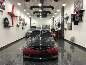 مرسيدس - بنز  63 AMG  سي ال اس - كلاس  2013  145,000  كوبيه \ سبورت  اتوماتك  8  جلد  دفع خلفي  أسود  بنزين