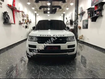 لاند روفر  اوتوبايوغرافي  رنج روفر  2013  112,000  كوبيه \ سبورت  اتوماتك  6  جلد  دفع رباعي  أبيض  بنزين