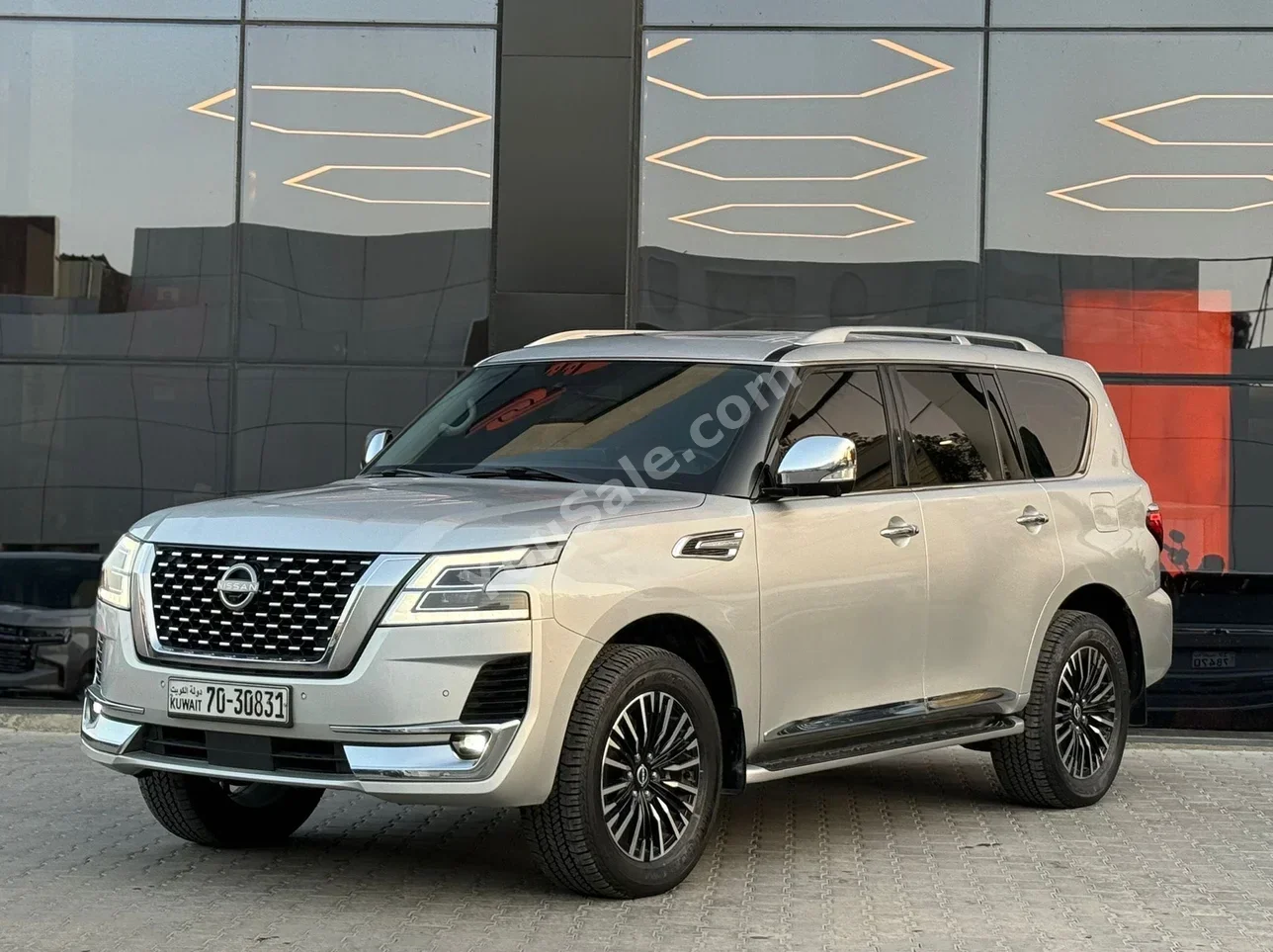 Nissan  Patrol  Platinum  2022  Automatic  75,000 Km  6 Cylinder  RWD  SUV  Dark Gray  With Warranty