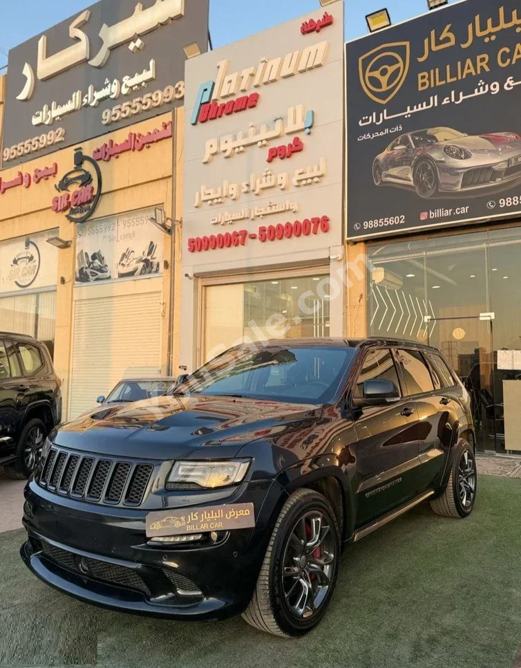 جييب  جراند شيروكي  إس آر تي  2016  اتوماتيك  180,000 كم  8 سلندر  دفع رباعي  اس يو في  أسود