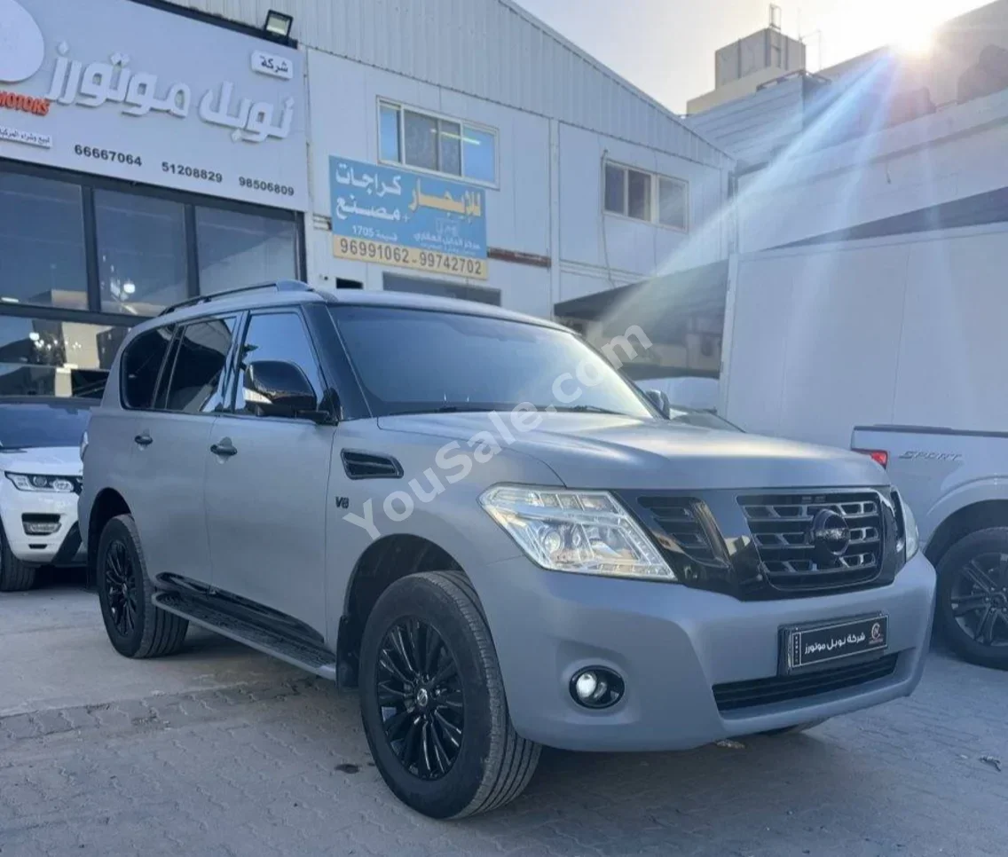 Nissan  Patrol  SE  2014  Automatic  378,000 Km  8 Cylinder  4WD  SUV  Gray