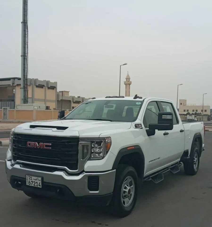 GMC  Sierra  2500 HD  2023  Automatic  8,000 Km  8 Cylinder  4WD  Pick Up  White  With Warranty