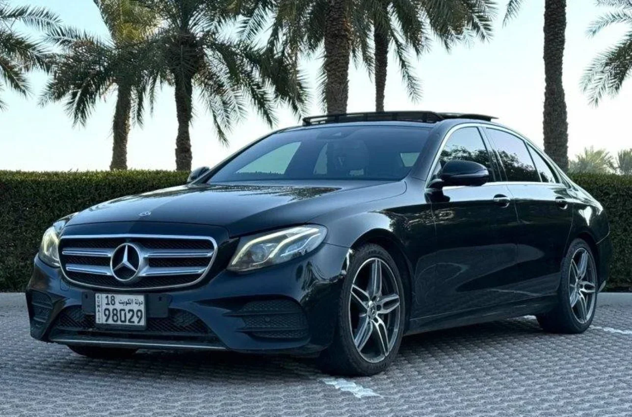 Mercedes-Benz  E-Class  200  2020  Automatic  158,000 Km  4 Cylinder  FWD  Sedan  Black