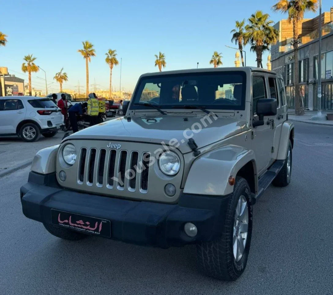 Jeep Wrangler 2018 Automatic 270,000 Km 6 Cylinder 4WD SUV Beige