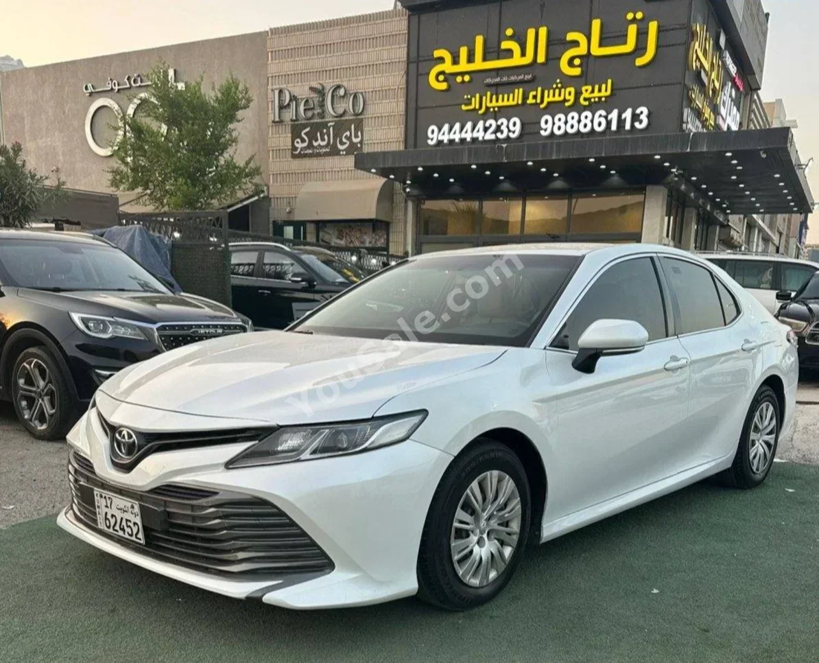 Toyota  Camry  GL  2020  Automatic  128,000 Km  4 Cylinder  FWD  Sedan  White