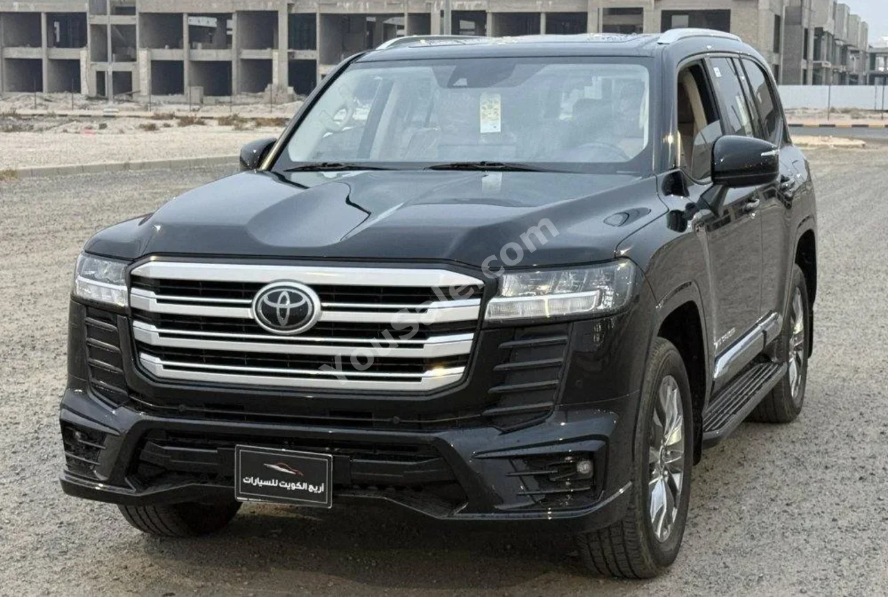 Toyota  Land Cruiser  GXR  2024  Automatic  17,000 Km  6 Cylinder  4WD  SUV  Black  With Warranty