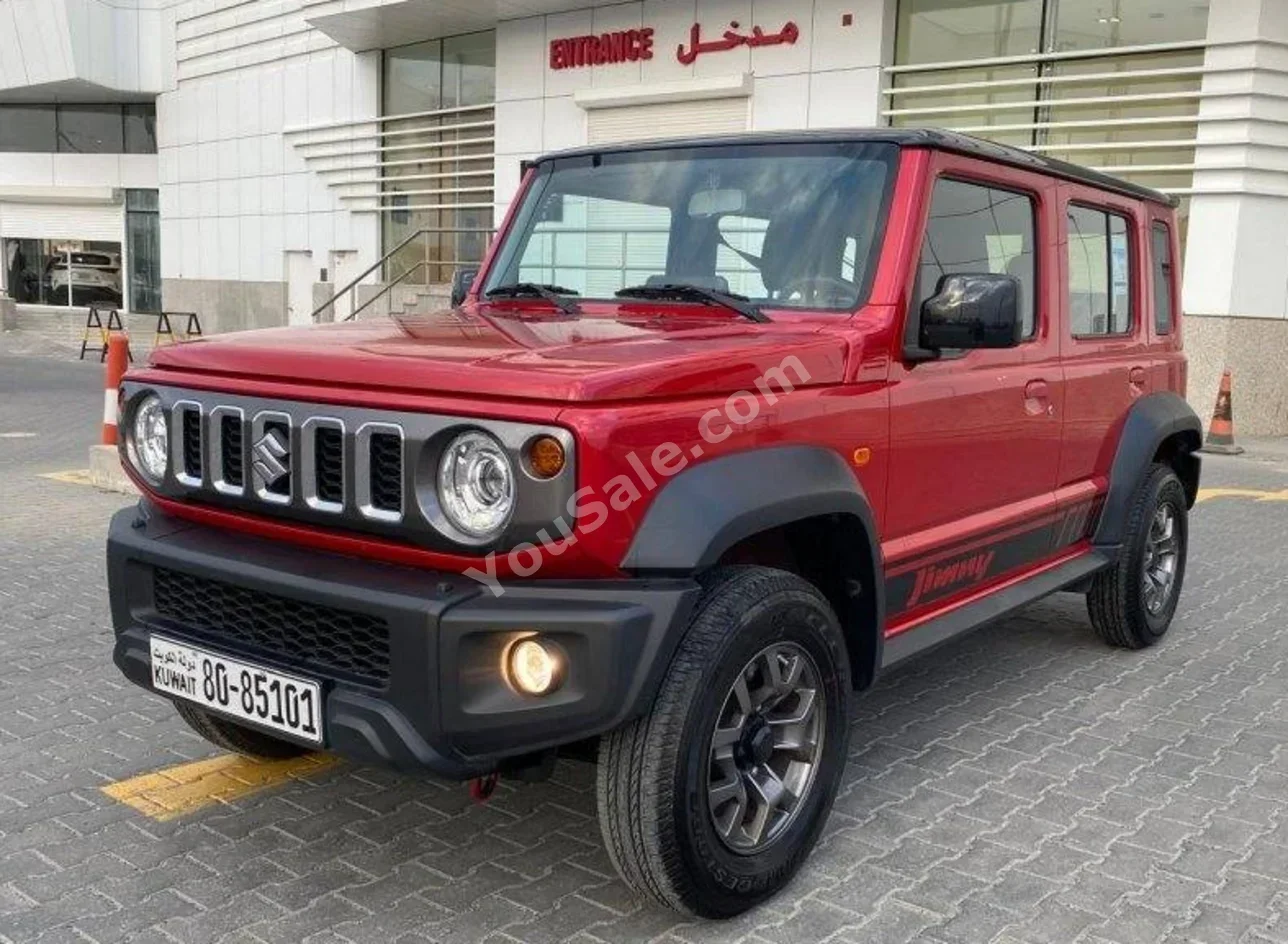 سوزوكي جمني 2025 اتوماتيك 26,000 كم 4 سلندر دفع رباعي اس يو في أحمر تحت الضمان