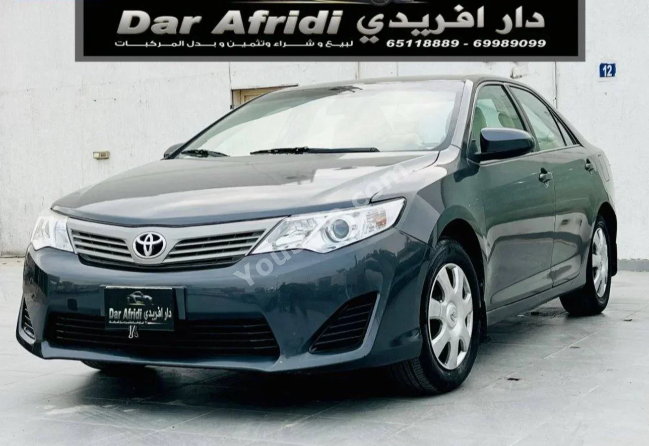Toyota  Camry  GL  2013  Automatic  170,000 Km  4 Cylinder  RWD  Sedan  Gray