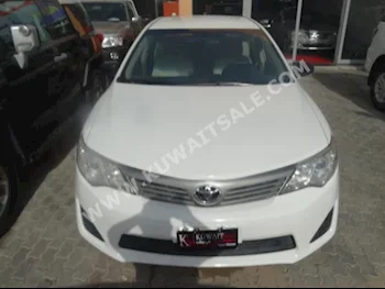 تويوتا  جي ال  كامري  2012  60,000  سيدان  اتوماتك  4  مخمل  دفع رباعي  أبيض  بنزين