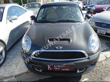 ميني  اس  كوبر  2013  80,000  هاتشباك  اتوماتك  6  جلد  دفع خلفي  رصاصي  بنزين